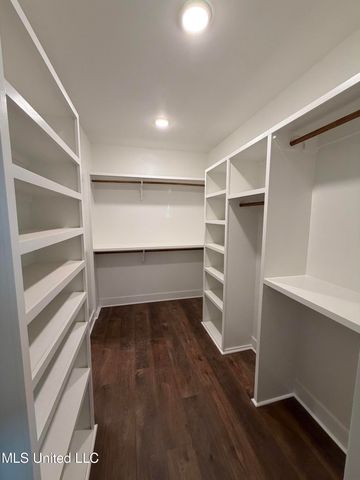 4285 S Bolivar Trail, Olive Branch, MS 38654