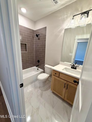 4285 S Bolivar Trail, Olive Branch, MS 38654