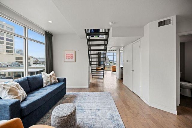 119 E 6th ST 701, Austin, TX 78701