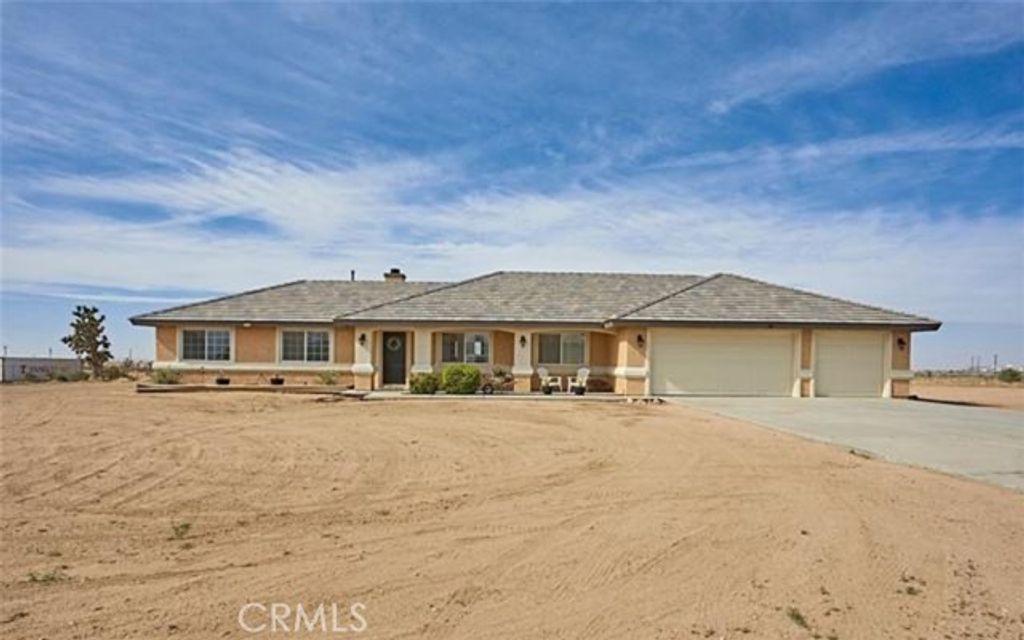 7210 Lindero, Phelan, CA 92371