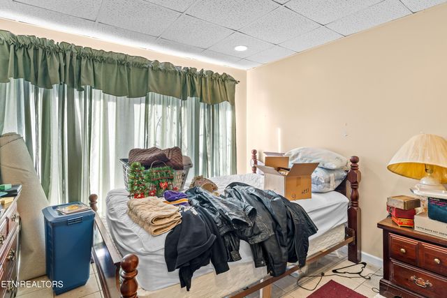 1224 Friendship Way, Maryville, TN 37803