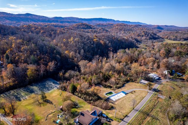 1224 Friendship Way, Maryville, TN 37803