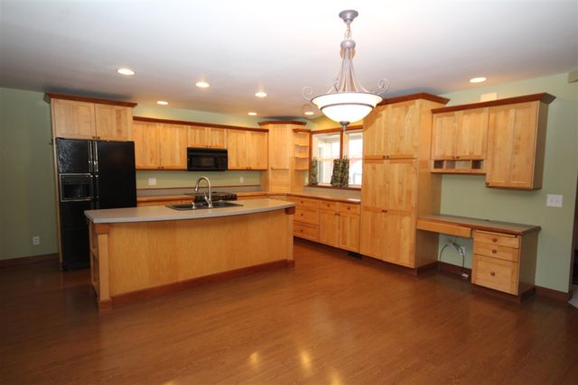 6208 Meadowview Avenue, Kalamazoo, MI 49048