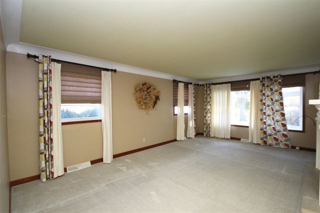 6208 Meadowview Avenue, Kalamazoo, MI 49048