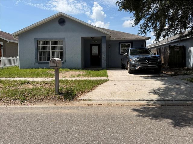 2427 CAMDEN OAKS PLACE, Valrico, FL 33594