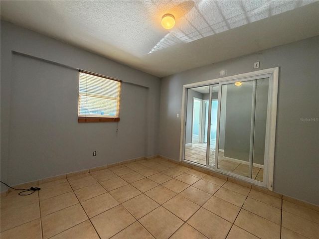 2427 CAMDEN OAKS PLACE, Valrico, FL 33594
