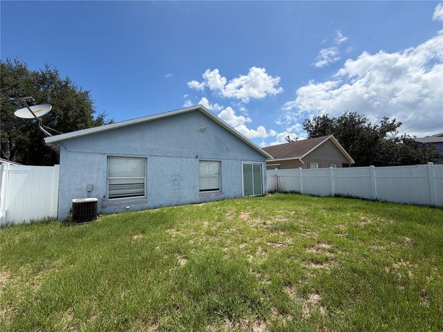 2427 CAMDEN OAKS PLACE, Valrico, FL 33594
