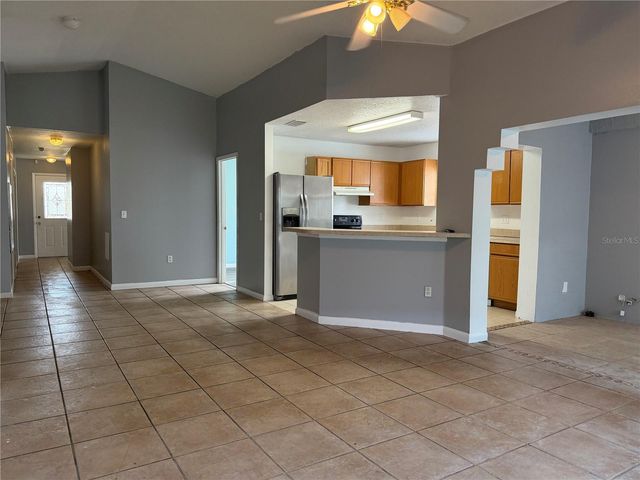 2427 CAMDEN OAKS PLACE, Valrico, FL 33594