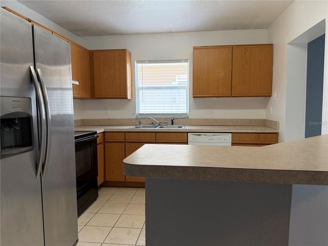 2427 CAMDEN OAKS PLACE, Valrico, FL 33594