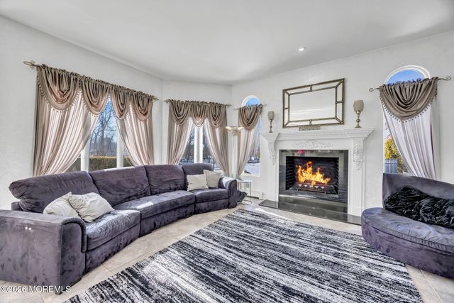 4 Rivers Edge Drive, Colts Neck, NJ 07722