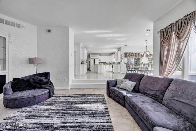 4 Rivers Edge Drive, Colts Neck, NJ 07722