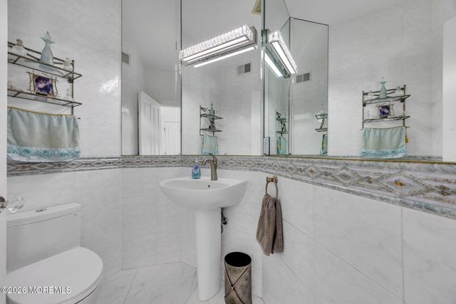 4 Rivers Edge Drive, Colts Neck, NJ 07722