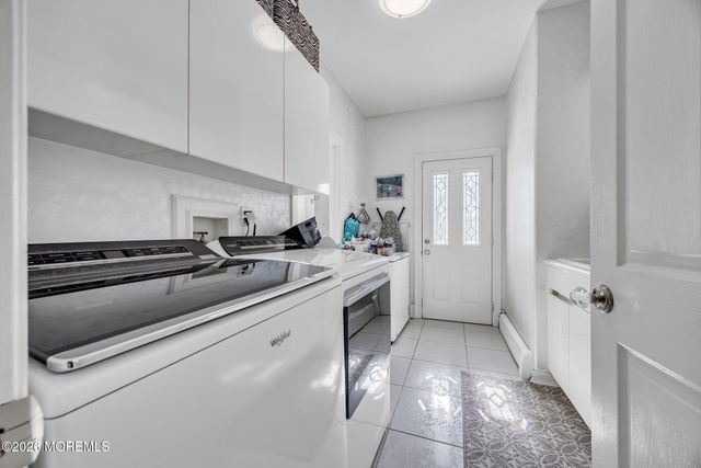 4 Rivers Edge Drive, Colts Neck, NJ 07722