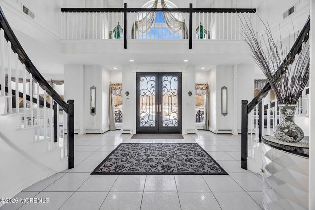 4 Rivers Edge Drive, Colts Neck, NJ 07722