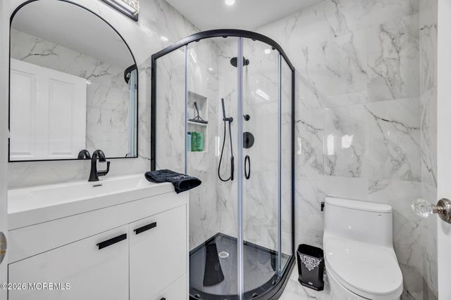 4 Rivers Edge Drive, Colts Neck, NJ 07722