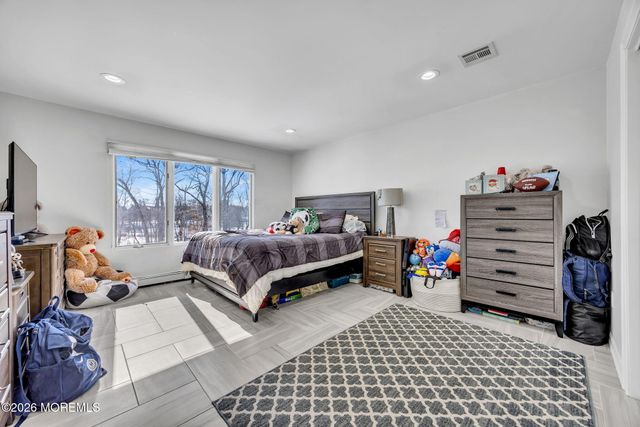 4 Rivers Edge Drive, Colts Neck, NJ 07722