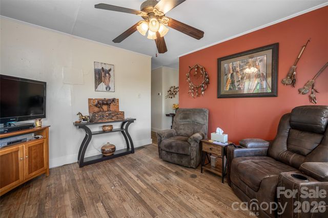 106 Aloha Circle Extension, Candler, NC 28715