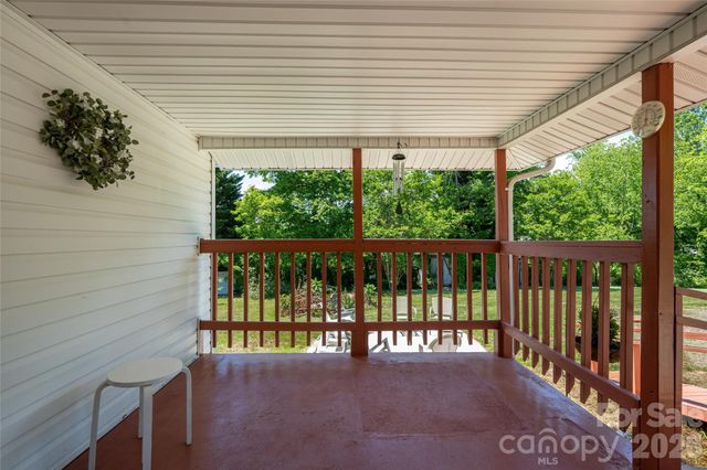 106 Aloha Circle Extension, Candler, NC 28715