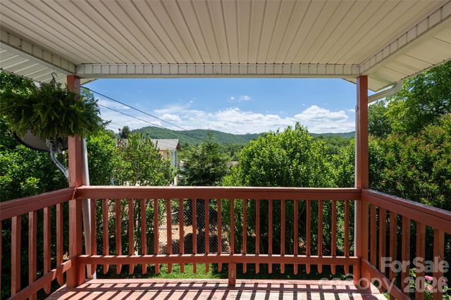106 Aloha Circle Extension, Candler, NC 28715