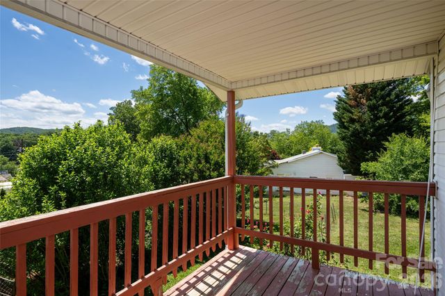 106 Aloha Circle Extension, Candler, NC 28715