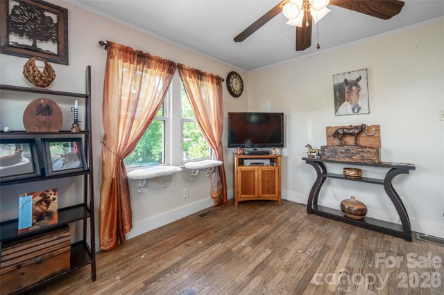 106 Aloha Circle Extension, Candler, NC 28715