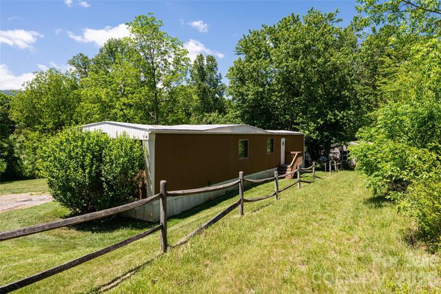 106 Aloha Circle Extension, Candler, NC 28715