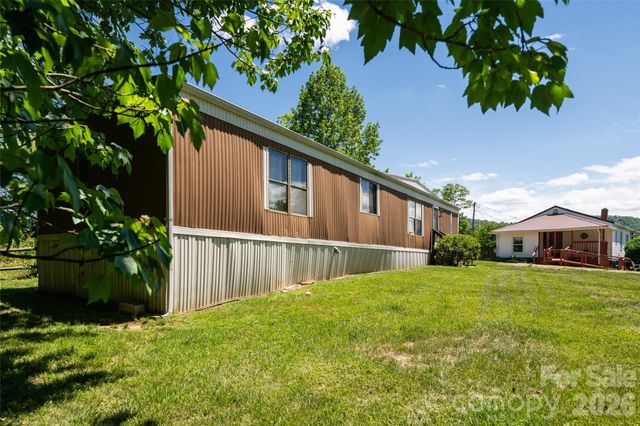 106 Aloha Circle Extension, Candler, NC 28715
