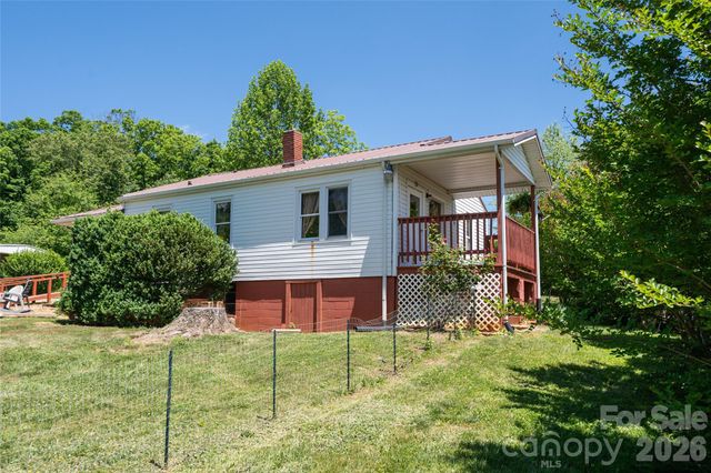 106 Aloha Circle Extension, Candler, NC 28715