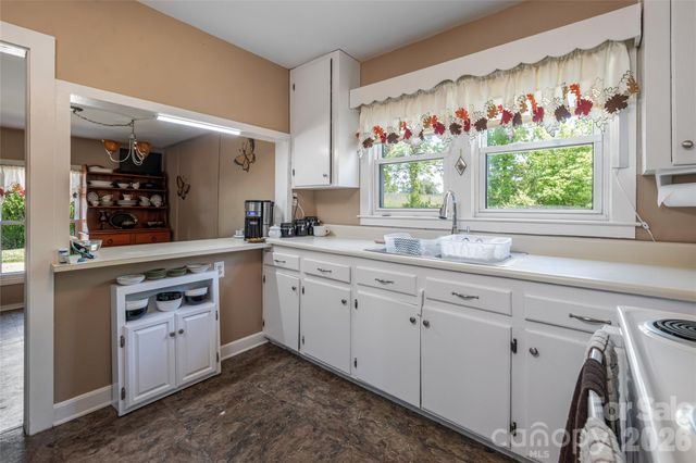 106 Aloha Circle Extension, Candler, NC 28715