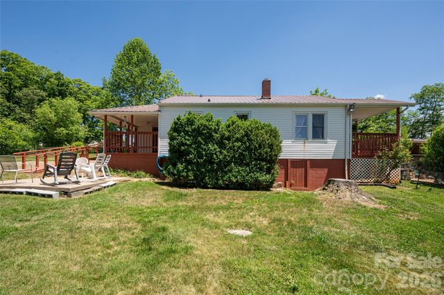 106 Aloha Circle Extension, Candler, NC 28715