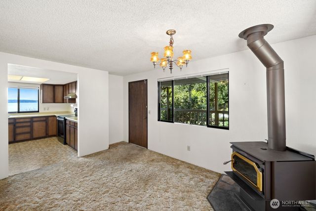 7821 East Side Drive NE, Tacoma, WA 98422