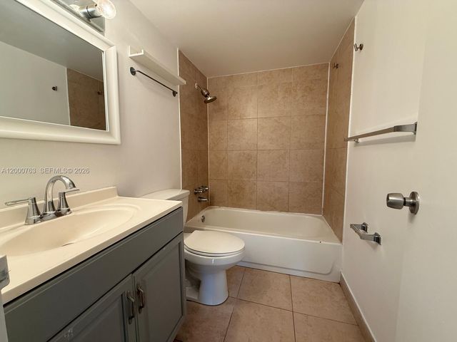 1805 Sans Souci Blvd 521, North Miami, FL 33181