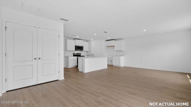 5367 WHITE GROVE Lane, Jacksonville, FL 32219