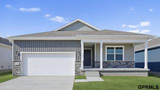 11506 Stony Point Drive, Papillion, NE 68046