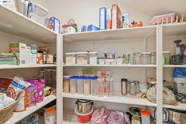 3039 Paxton Ct, Lathrop, CA 95330