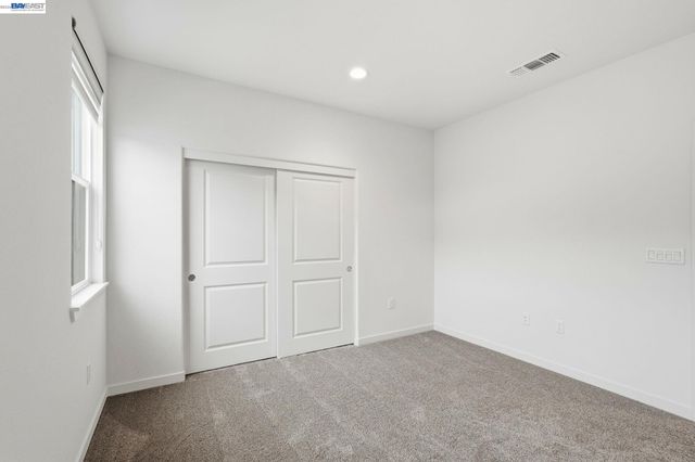 3039 Paxton Ct, Lathrop, CA 95330