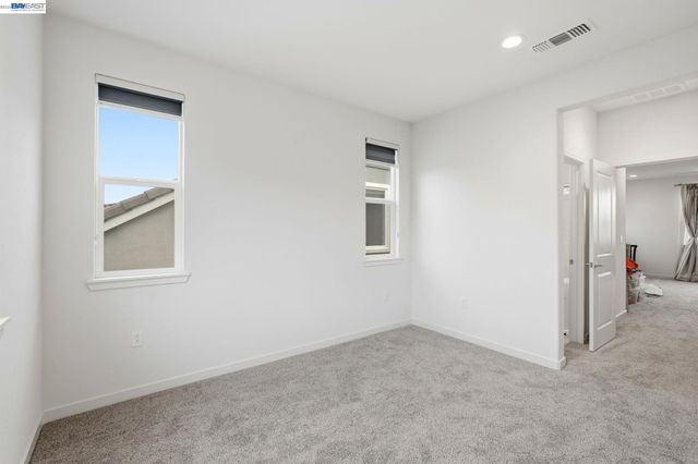 3039 Paxton Ct, Lathrop, CA 95330