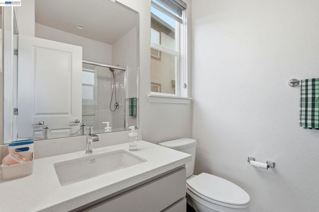 3039 Paxton Ct, Lathrop, CA 95330