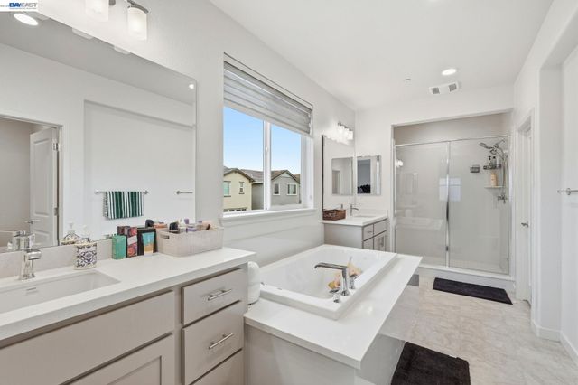 3039 Paxton Ct, Lathrop, CA 95330