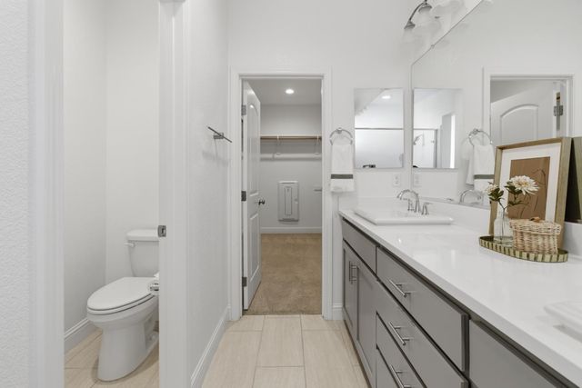 5281 Moonraker Ln, Roseville, CA 95747