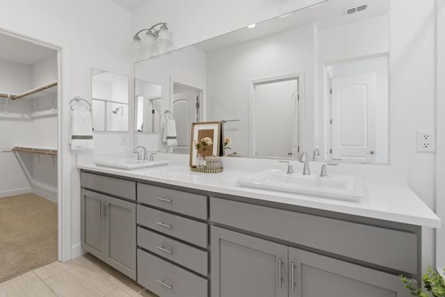 5281 Moonraker Ln, Roseville, CA 95747