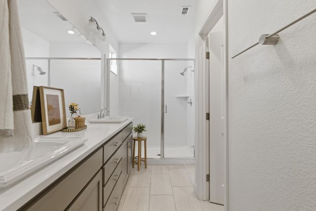 5281 Moonraker Ln, Roseville, CA 95747