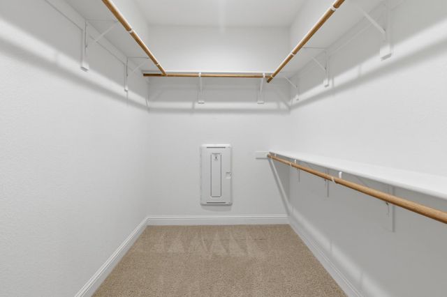 5281 Moonraker Ln, Roseville, CA 95747