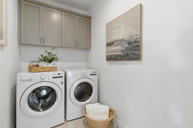 5281 Moonraker Ln, Roseville, CA 95747