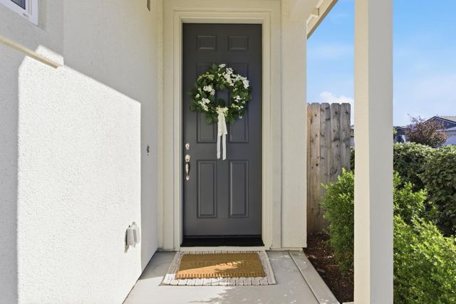 5281 Moonraker Ln, Roseville, CA 95747