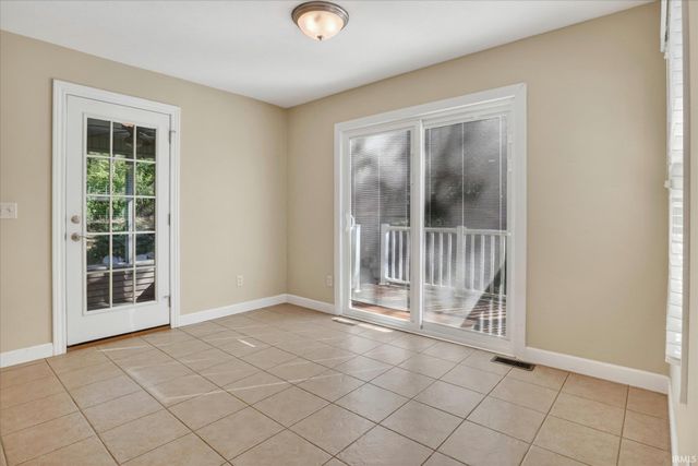 53394 Stoneridge Street, South Bend, IN 46637