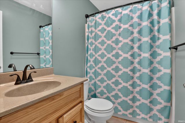 53394 Stoneridge Street, South Bend, IN 46637