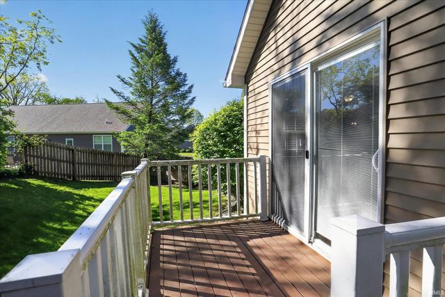 53394 Stoneridge Street, South Bend, IN 46637