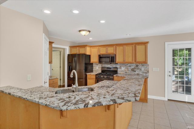 53394 Stoneridge Street, South Bend, IN 46637
