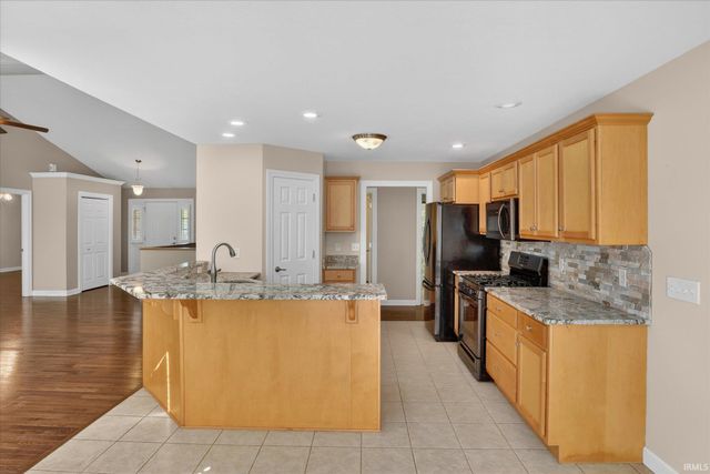 53394 Stoneridge Street, South Bend, IN 46637